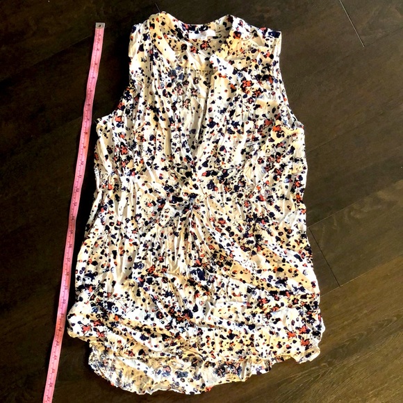 Top - Picture 2 of 3